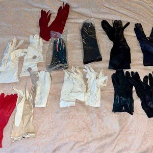 14 sets of vintage gloves.  Small, small/med